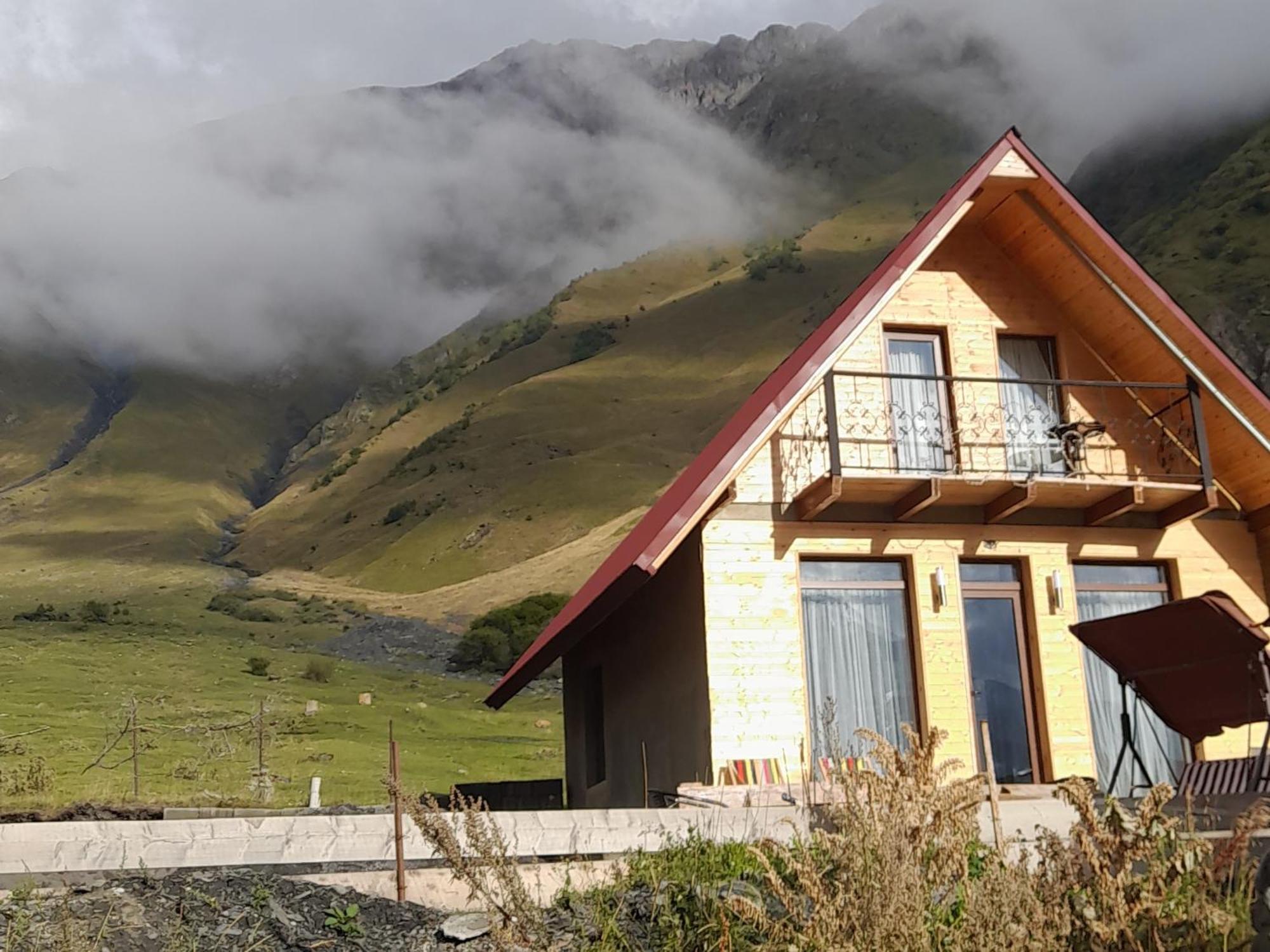 Mountain Flower Cottage 卡兹贝吉 客房 照片